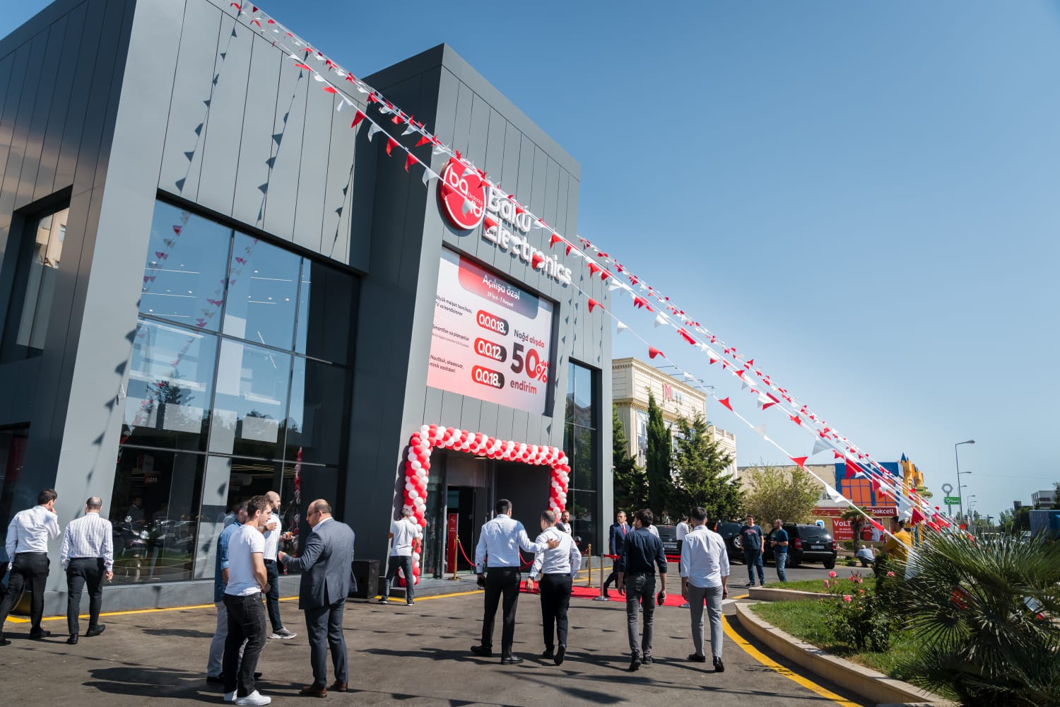 Bakü Electronics’in 29. Açılışında Pek Çok Davetli Yer Aldı