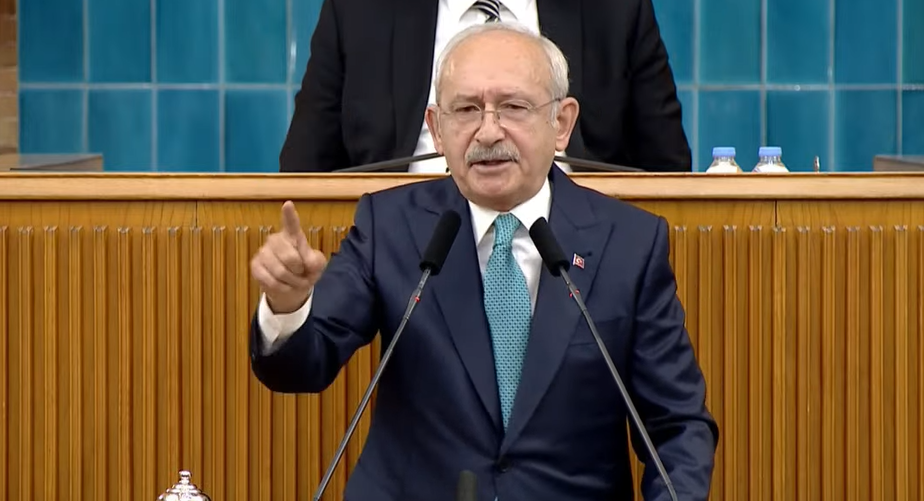 Kılıçdaroğlu "Sen ne iş yapıyorsun?" diyerek Erdoğan'a seslendi: "Maden faciası olur sorumlu yok, terör saldırısı olur sorumlu yok"
