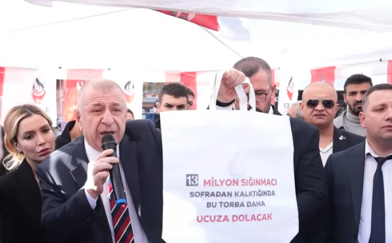 Ümit Özdağ domates sattı: "Ooo Süleyman da burada!"