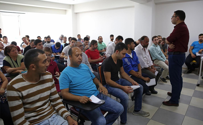 Buca’nın istihdam köprüsüyle 754 kişi iş sahibi oldu