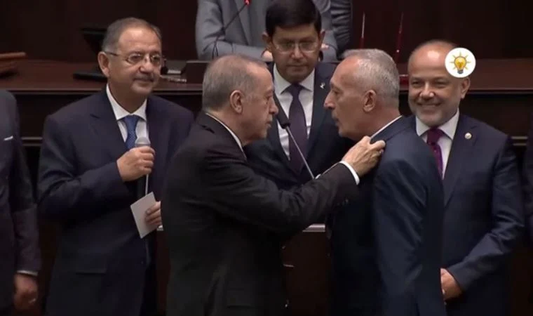 CHP'den ayrılıp AKP'ye katıldı! Profilinden o fotoğrafı kaldırmayı unuttu