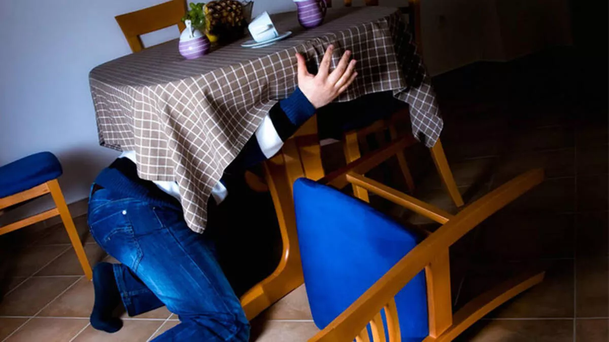 Deprem anında ne yapmak gerekir? İş Sağlığı ve Güvenliği uzmanı anlattı
