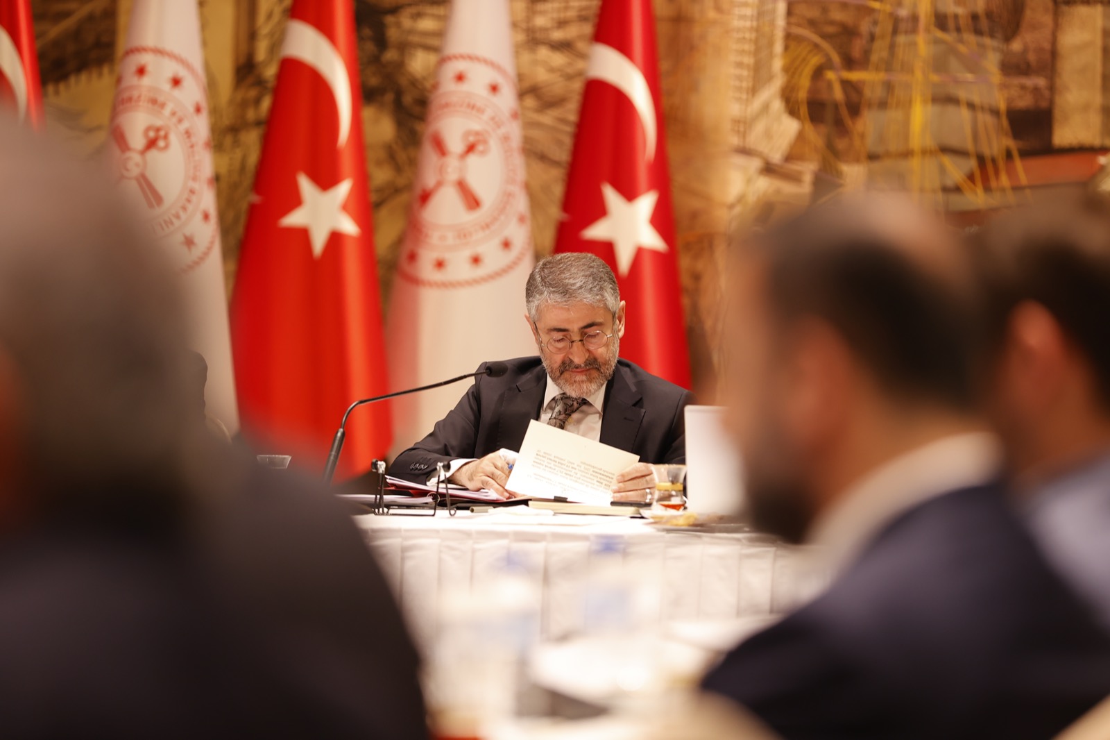 Nebati'den "vergi kaçakçıları"na suç duyurusu!