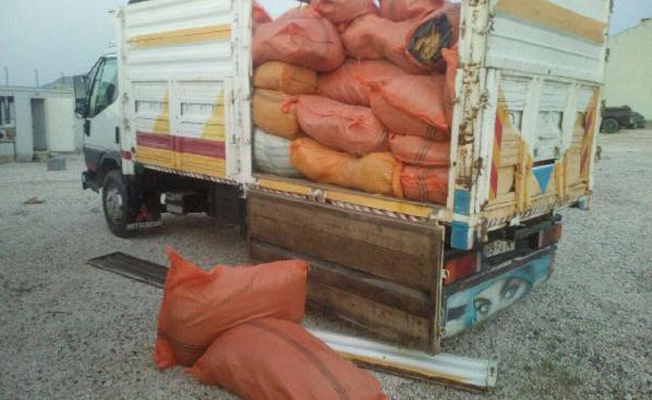 Jandarma 2 ton kaçak tütün ele geçirdi