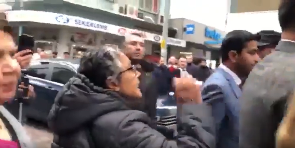 AKP'ye geçen Nazilli Belediye Başkanı'na vatandaştan tepki... Yüzüne baka baka haykırdı!