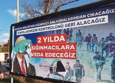 Kemal Kılıçdaroğlu'nun bilboarduna saldırı! Paramparça ettiler...