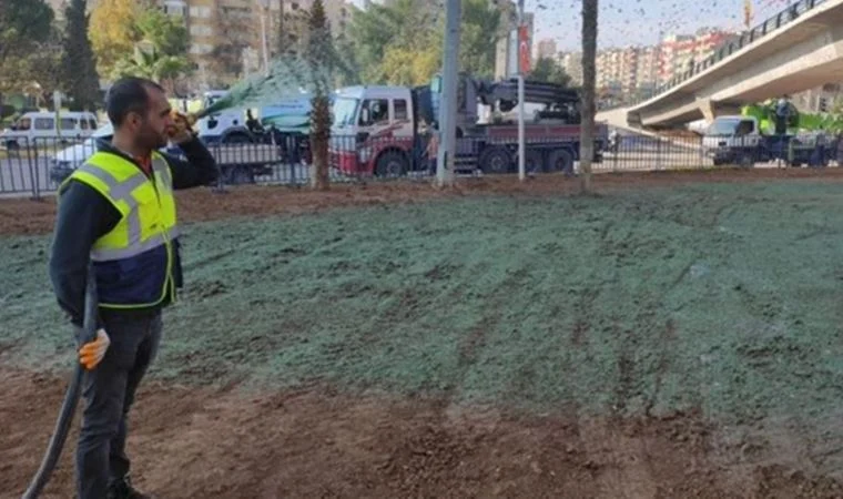 Bu da oldu! Erdoğan geliyor diye toprağı yeşile boyadılar