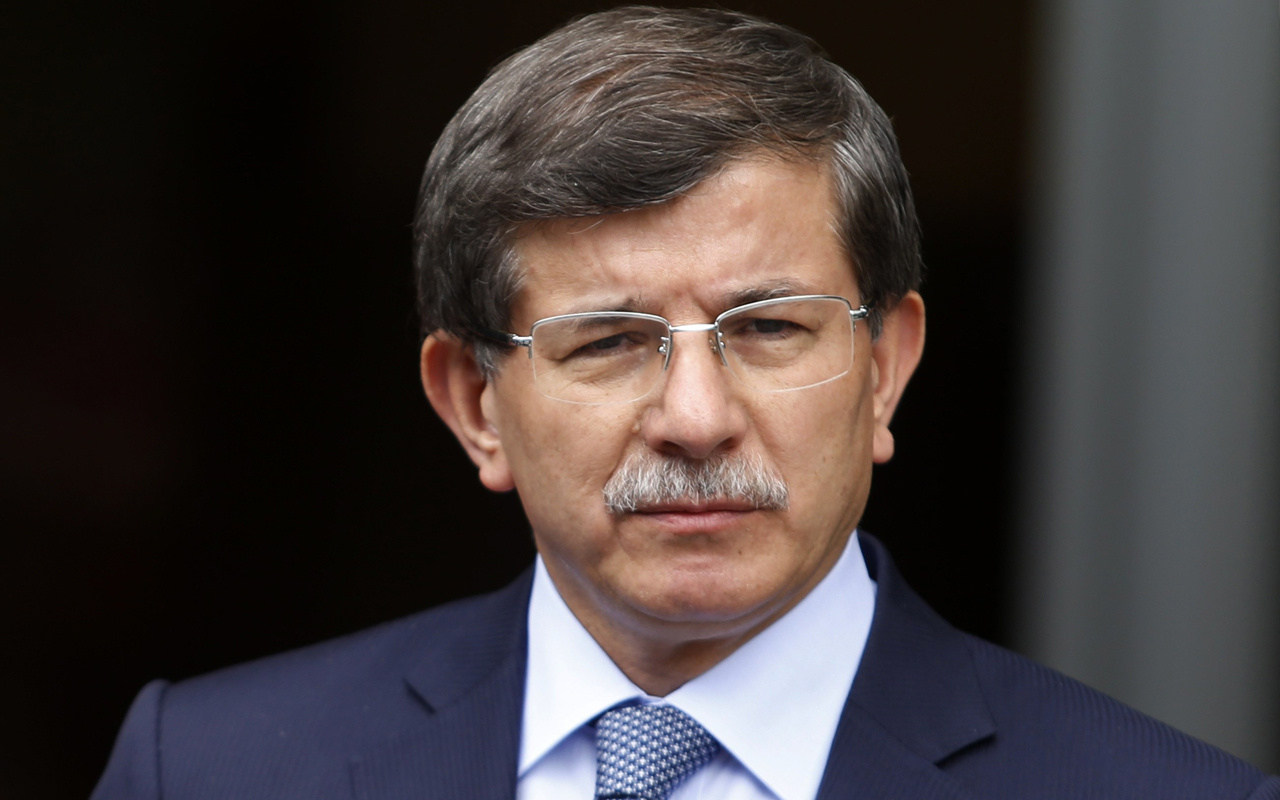 Ahmet Davutoğlu, aile yapısına neyin zarar verdiğini açıkladı