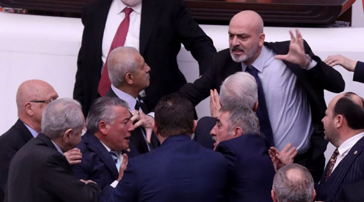 İYİ Parti'li Örs'ü ölümün eşiğine getirmişti: İşte yumruk atan AKP'li vekilin Meclis'teki performansı