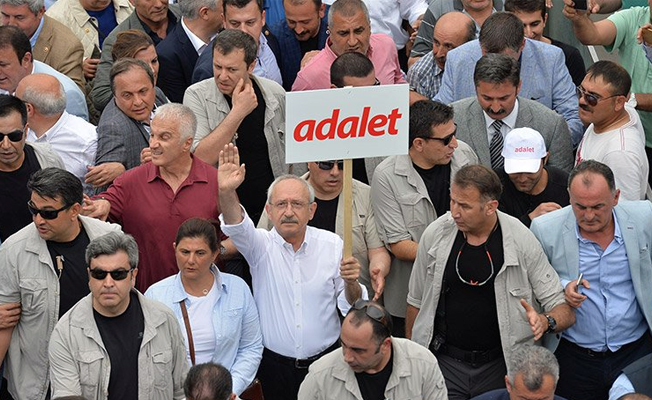 Kılıçdaroğlu, 'bıçak kemiğe dayandı' dedi, yürüyüş başladı
