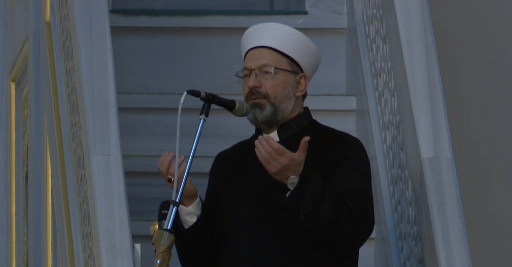Ali Erbaş, Moskova'da namaz kıldı: "Sağlam aile vurgusu"