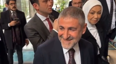 Bakan Nebati'den EYT ile ilgili soruya ilginç yanıt: Tepkilere neden oldu
