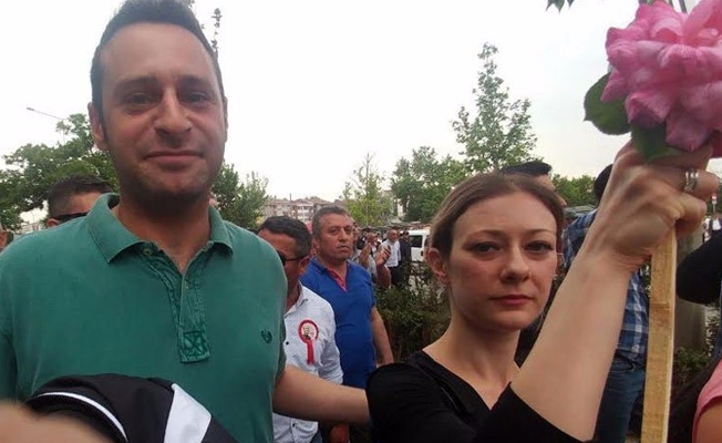 Kılıçdaroğlu'nun oğlu nişanlısı ile yürüyüşte!