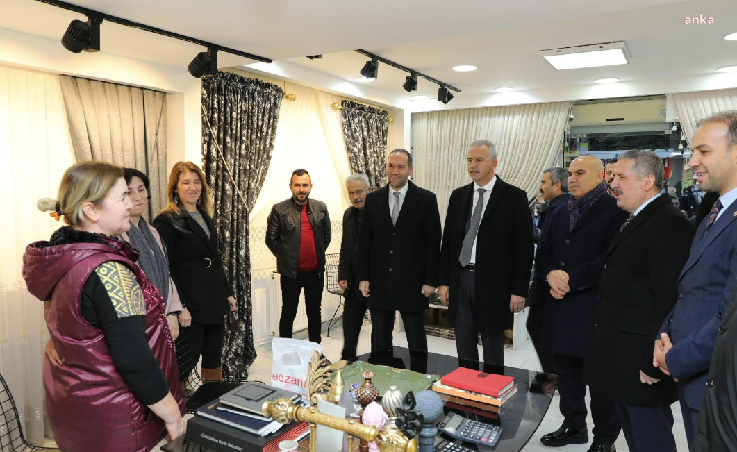 Nebati'nin yardımcısından kiralardan dert yanan vatandaşa saç baş yoldurtan cevap