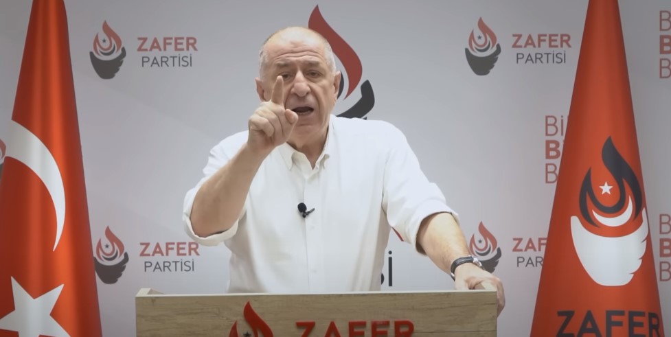 Ümit Özdağ'dan Suriyelilerle ilgili vatandaşlık açıklaması: "Milyonlarca..."