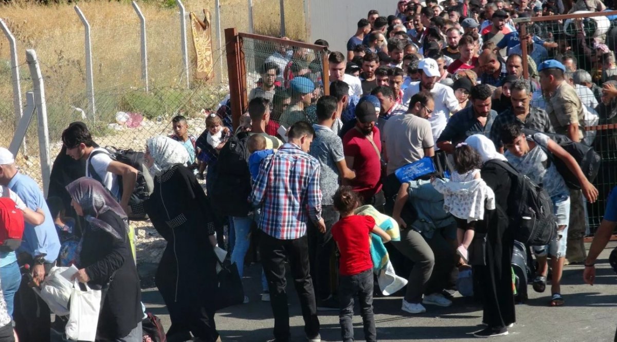 Türkiye'deki Suriyelileri de yakından ilgilendiren gelişme! 21 Aralık 2022'den önce dönerlerse...