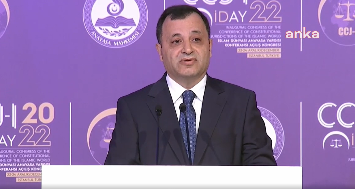 AYM Başkanı, Erdoğan'ın da katıldığı toplantıda konuştu: "Adalet olmadan toplumsal hayat, siyasal hayat olamaz"
