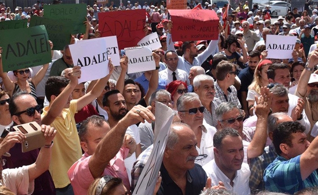 İzmir de 'adalet'e yürüyor!