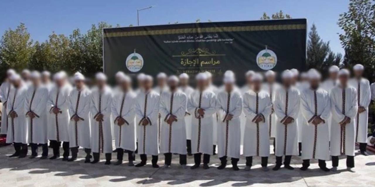 Din eğitimi görenlerle dikkat çeken anket: Diyanet'e güven yok