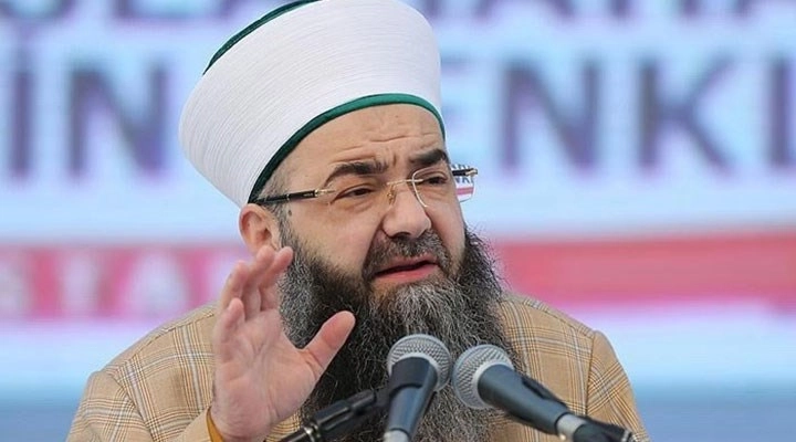 Cübbeli Ahmet'in 'rivayetleri' Diyanet'in tarikat raporuna 'uydurma' diye yer aldı