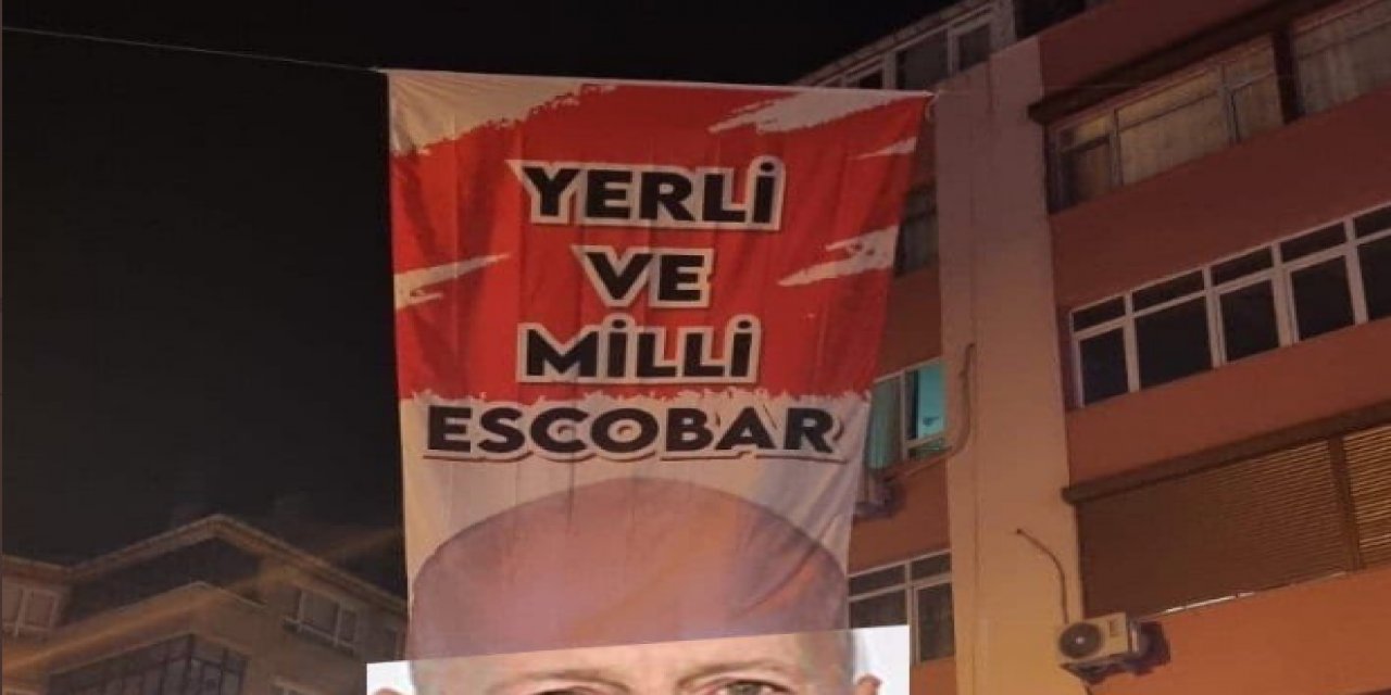 Bruce Willis'in kafasına ceza! 'Yerli ve Milli Escobar' pankartı suç kabul edildi