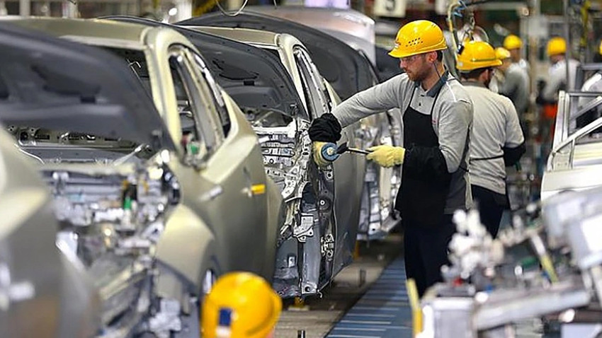 Otomotiv devinden çalışanlarına büyük jest! Türkiye’deki tüm çalışanlarına 25 maaş ikramiye verdi