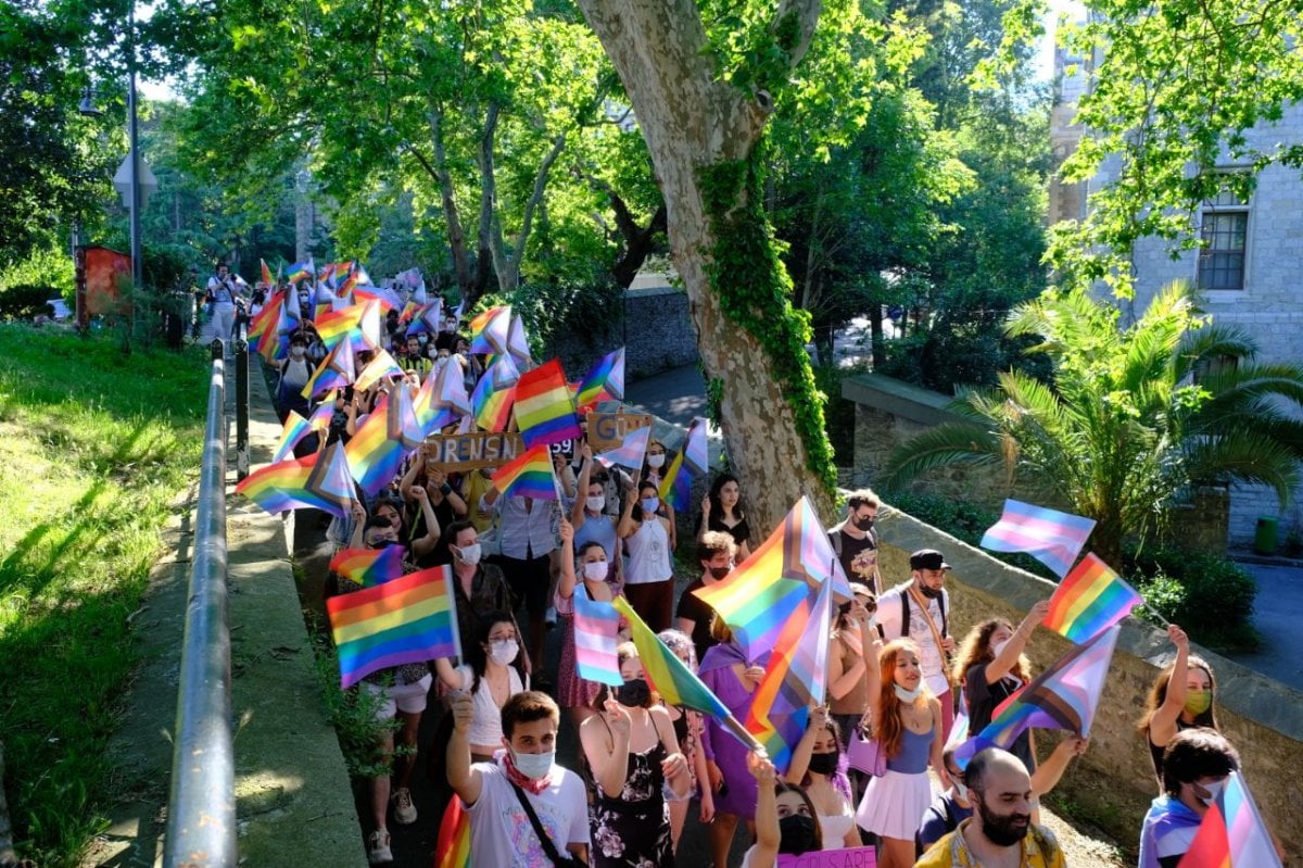 Boğaziçi'ndeki gökkuşağı bayrağı ile ilgili soruşturmada karar çıktı!