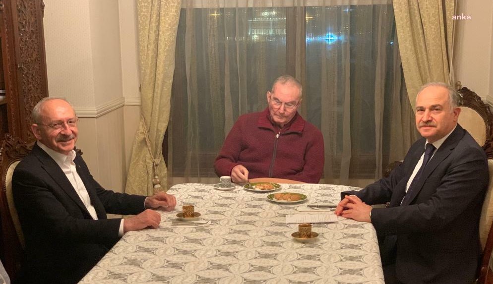 Kılıçdaroğlu'ndan Deniz Baykal'a ziyaret