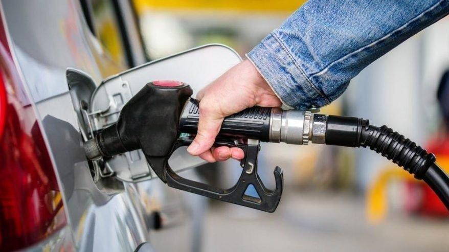 Benzine zam geldi