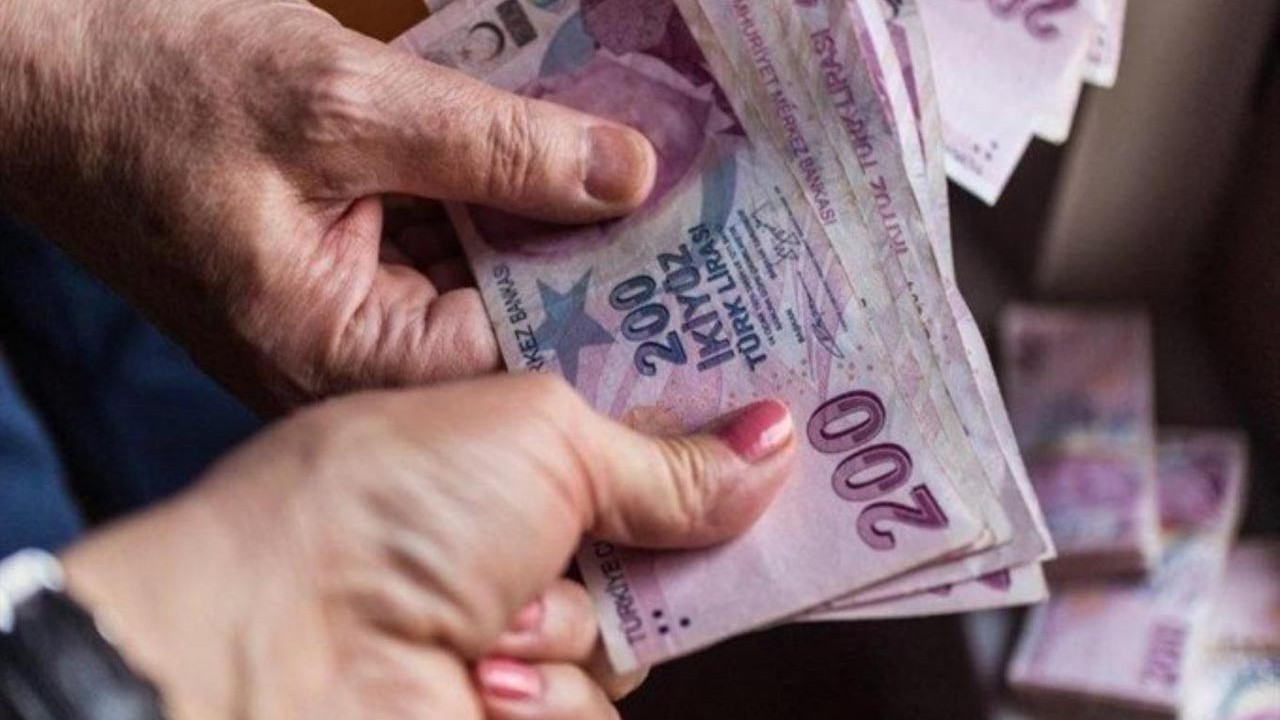 Memur ve emeklilere yapılacak zammı yandaş gazete açıkladı