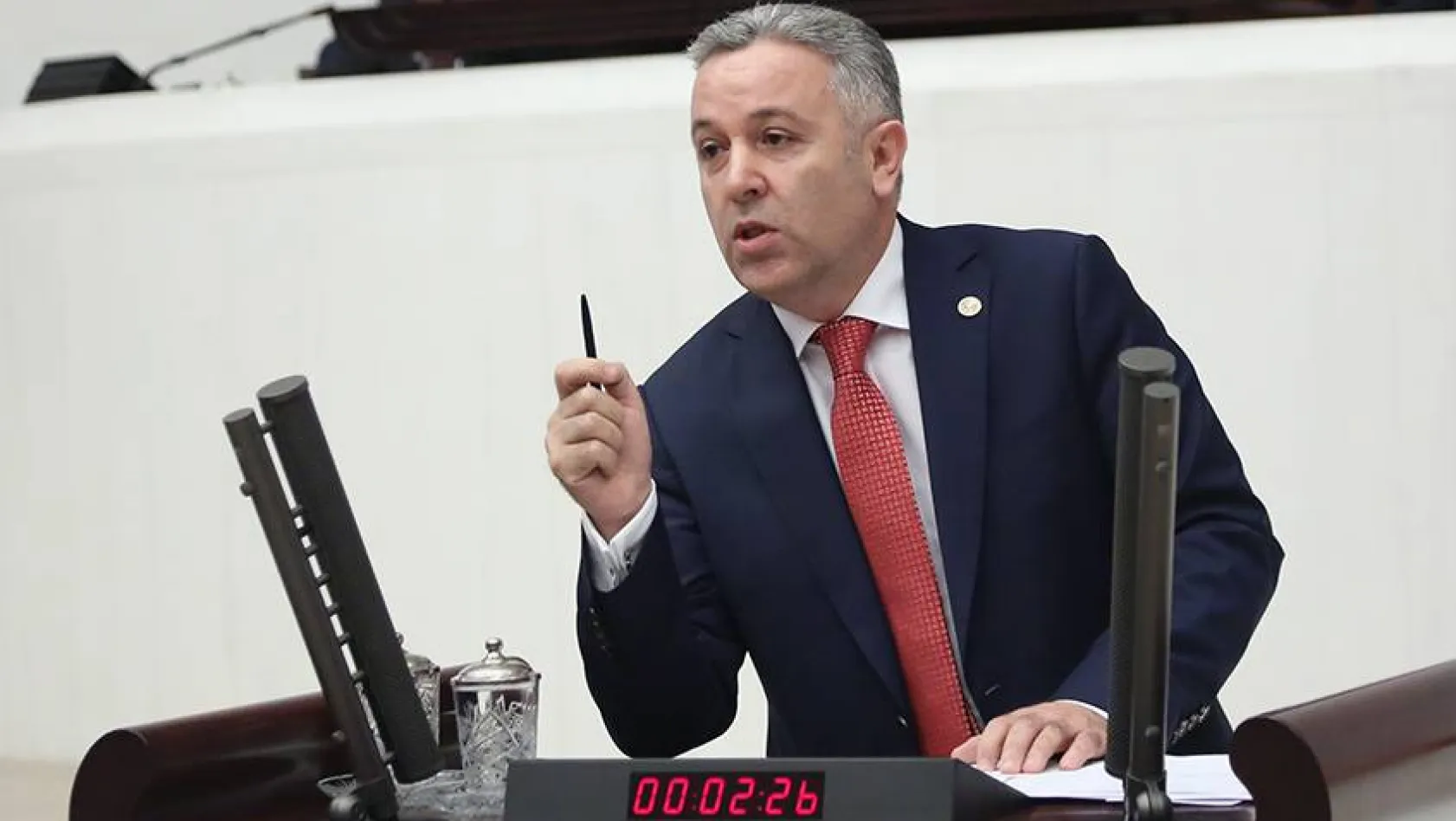 Çetin Arık'tan AKP'li Nergis Atçı'ya: "Nasıl olur da bir milletvekili 6 yaşındaki çocuğu baş belası olarak görür?"