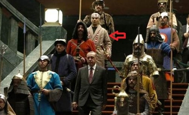 Eski dekan, kitabına 'Başımı yedin Duşakabinoğlu' ismini verecek
