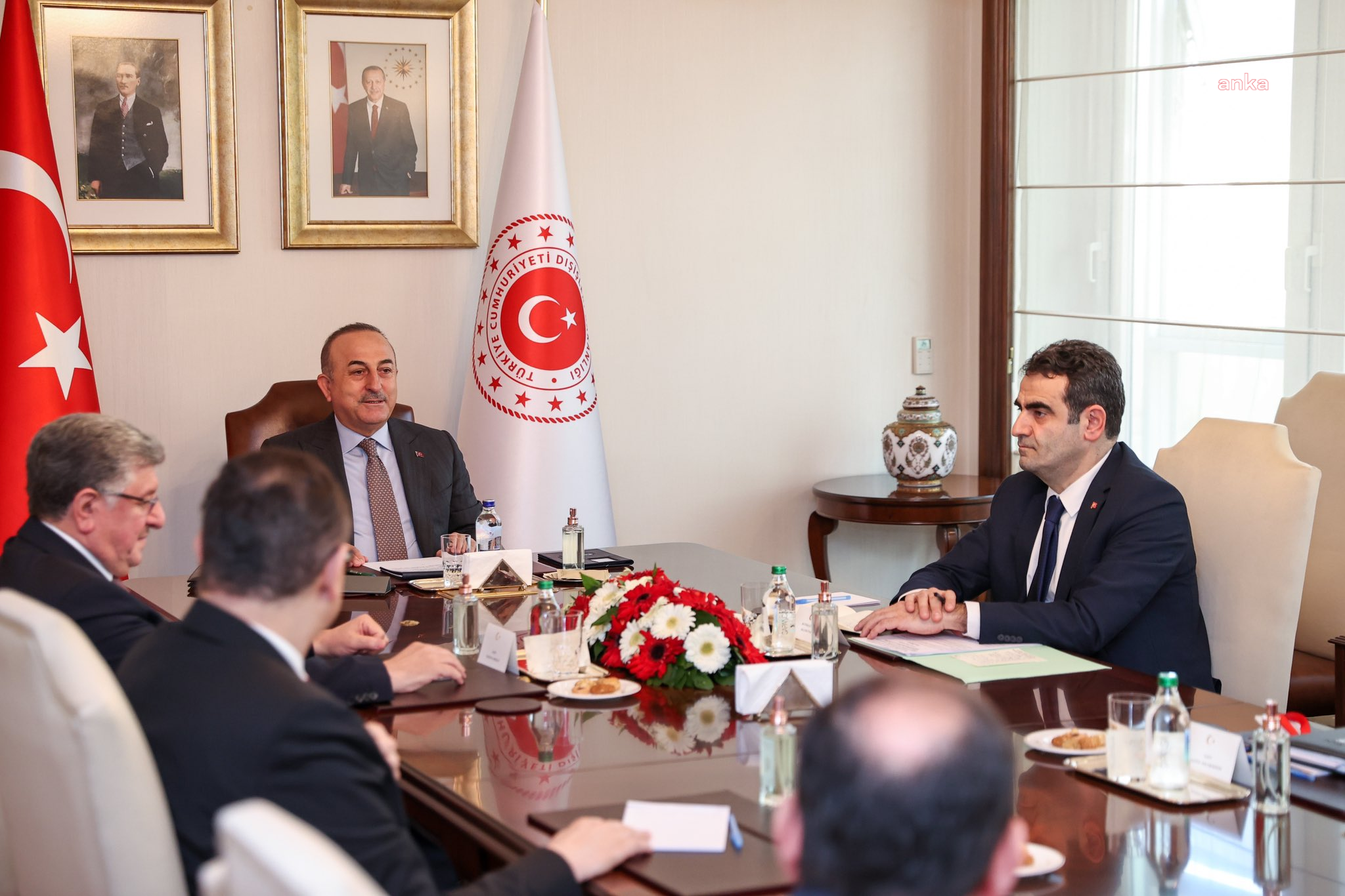 Bakan Çavuşoğlu, Suriyelilerle görüştü