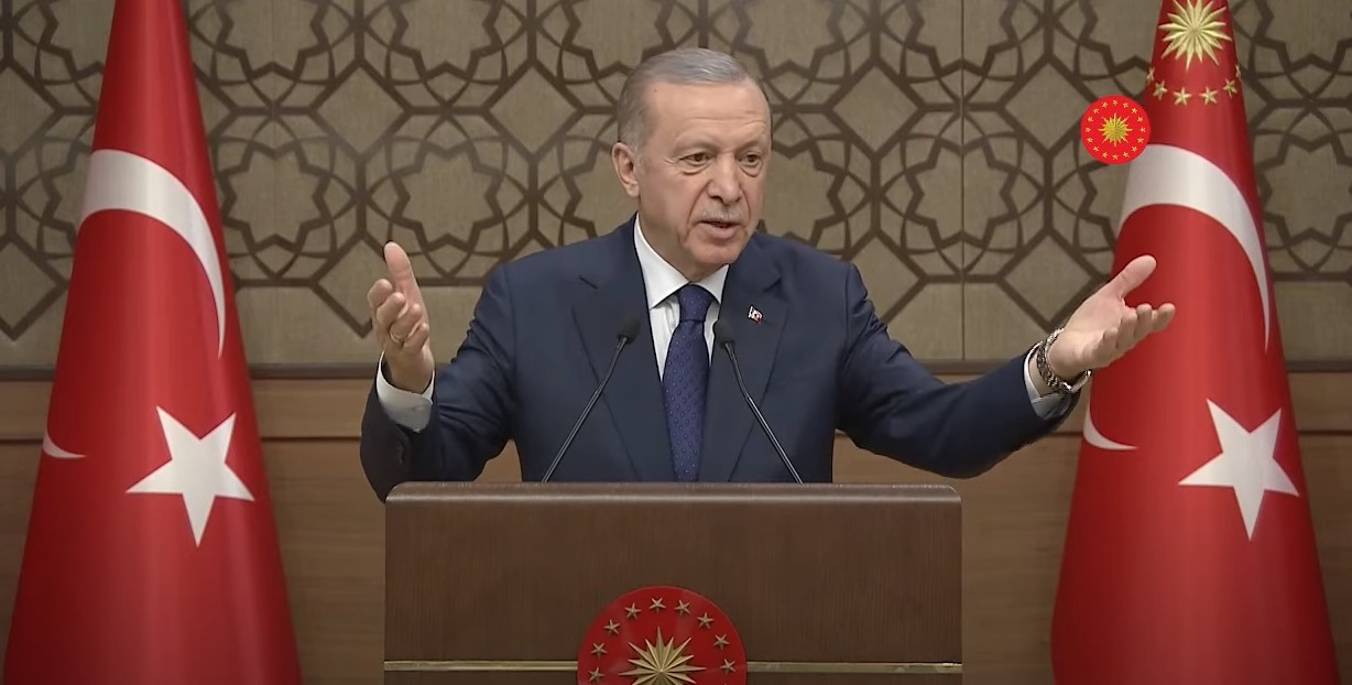 Erdoğan'dan gazetecilere ders niteliğinde sözler: "Medyanın asli görevi vatandaş adına gözcülük yapmaktır"
