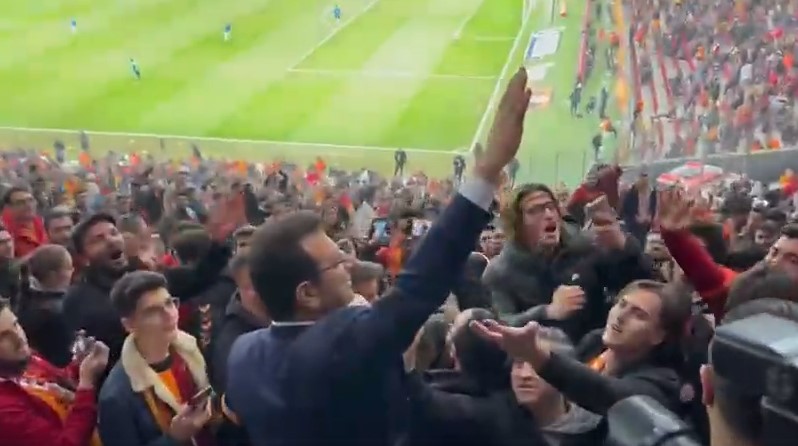 Ekrem İmamoğlu'na Galatasaraylı taraftarlardan yoğun ilgi