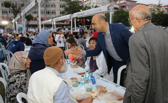 Bakırköy Belediyesi mahalle iftarlarını tamamladı