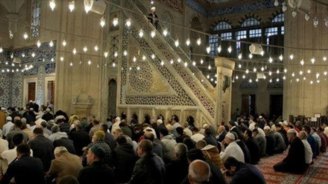 Diyanet'ten Cuma hutbesinde 'yağmur duası'