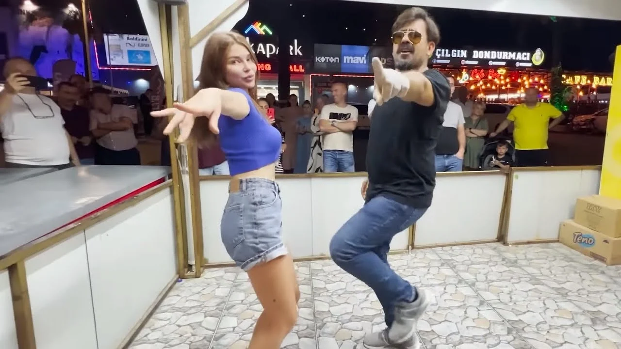 Çılgın dondurmacı dans ettiği kadının kocası tarafından vuruldu
