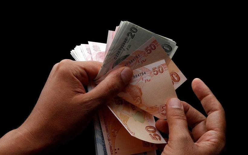 Emeklilerin bayram ikramiyesinde artış olacak mı? AKP'den açıklama geldi