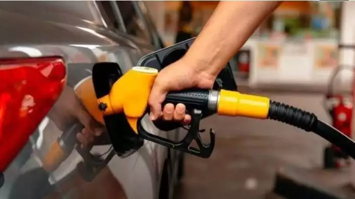 Benzine zam geliyor