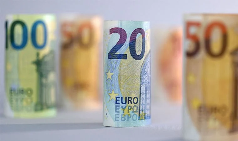 Dolar ve Euroda yukarı yönlü hareket sürüyor