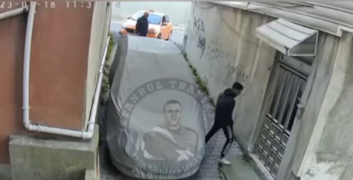 Taksiciyi öyle bir dolandırdı ki ne olduğunu bile anlamadı