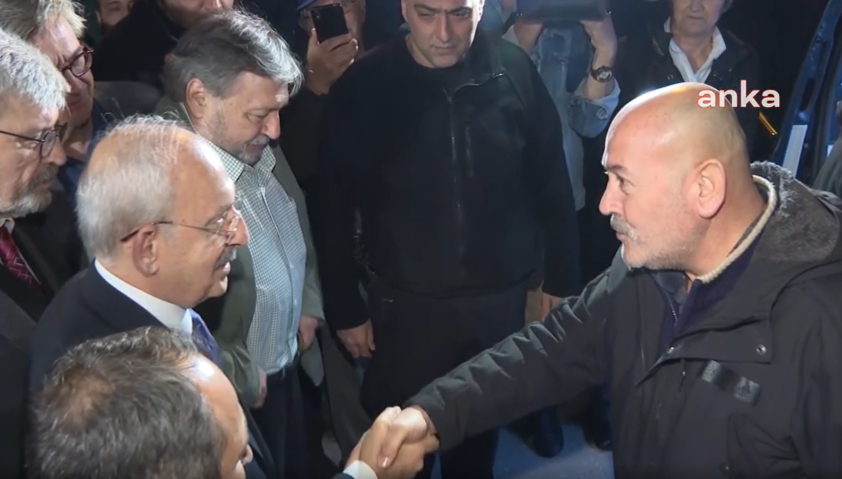 Kılıçdaroğlu'nun yanına kadar geldi ve Sinan Ateş'le ilgili şu mesajı verdi