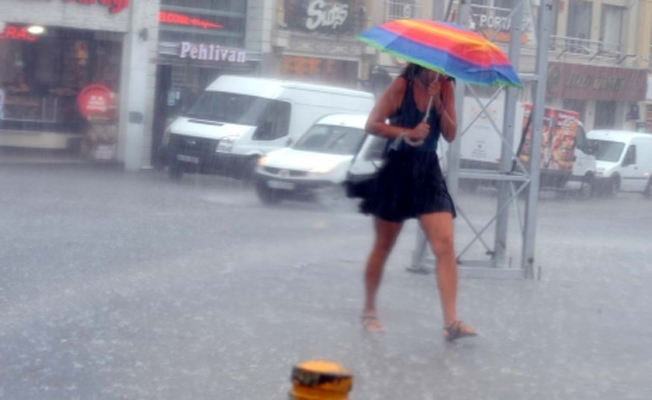 Meteoroloji İstanbul için saat verdi