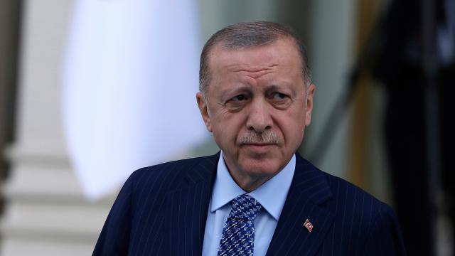 Bloomberg: NATO, Erdoğan'a baskıyı artırmalı