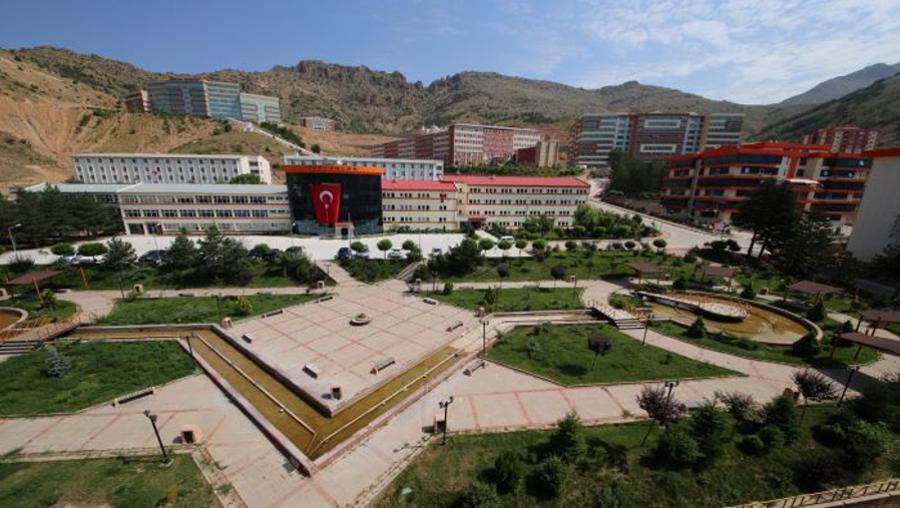 Öğretim üyesi ilanında ‘adrese teslim’ şartlar! İlahiyat fakültesi için edebiyat fakültesi şartı arandı
