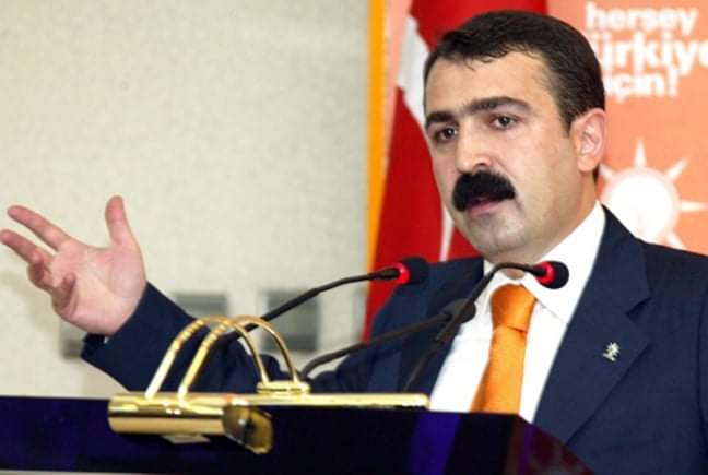 Eski AKP’li vekil kadını korumak için çıkarılan yasayı gazeteciyi susturmak için kullandı