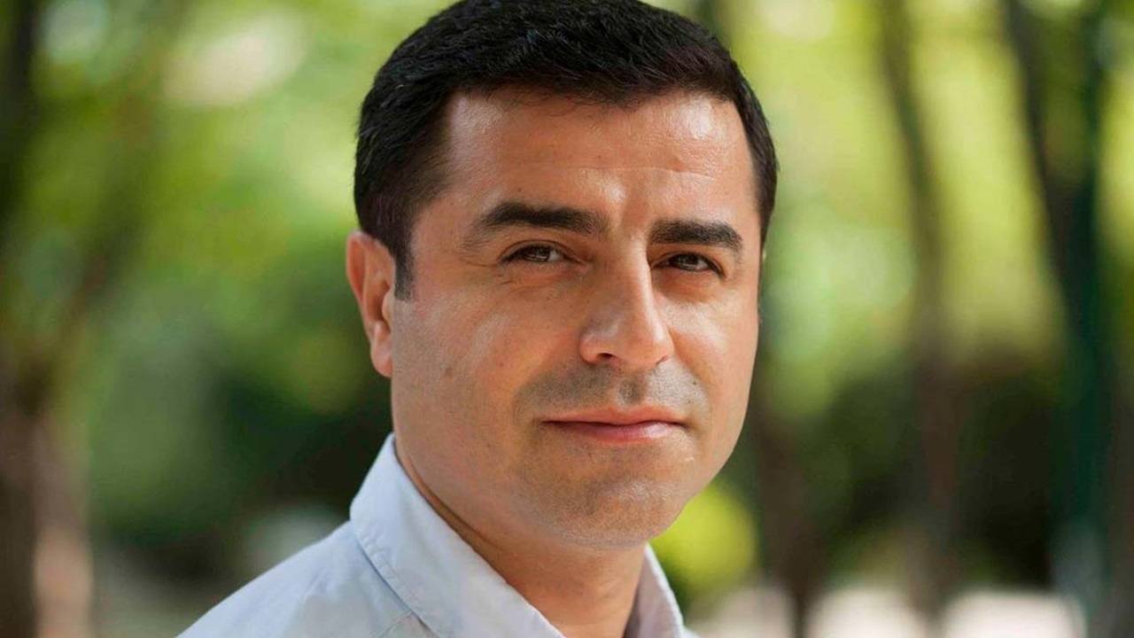 Selahattin Demirtaş IBAN paylaşıp destek istedi