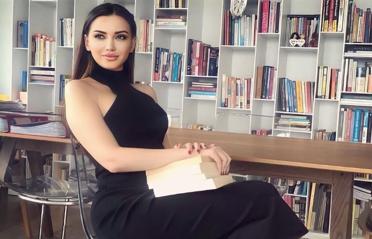 Esra Ezmeci'ye olay itiraf! Kocam çıplak kadınların üzerine akrabalarının...