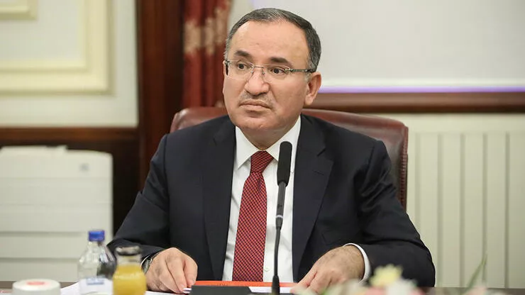 Bakan Bozdağ'dan dolandırıcılık uyarısı: "Hiç kimse TC kimlik numaranızı sizden alamaz"
